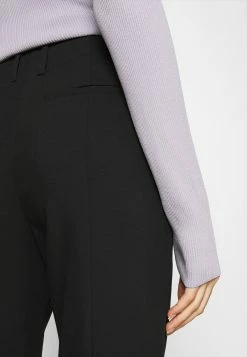 Weekday DAHNA WIDE TROUSER - Pantalon classique Women -France Weekday Soldes Boutique 01f25d2e39aa49e3b5fbb850acbec707