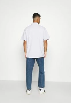 Weekday PASS SHORTSLEEVE - Chemise Men -France Weekday Soldes Boutique 0267b0a8338846bf9e5e508959015c59