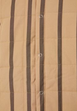 Weekday RAYMOND PADDED OVERSHIRT UNISEX - Veste mi-saison All 7 Weekday RAYMOND PADDED OVERSHIRT UNISEX - Veste mi-saison All -France Weekday Soldes Boutique 0557907376a94f5dbe3fca98798505da