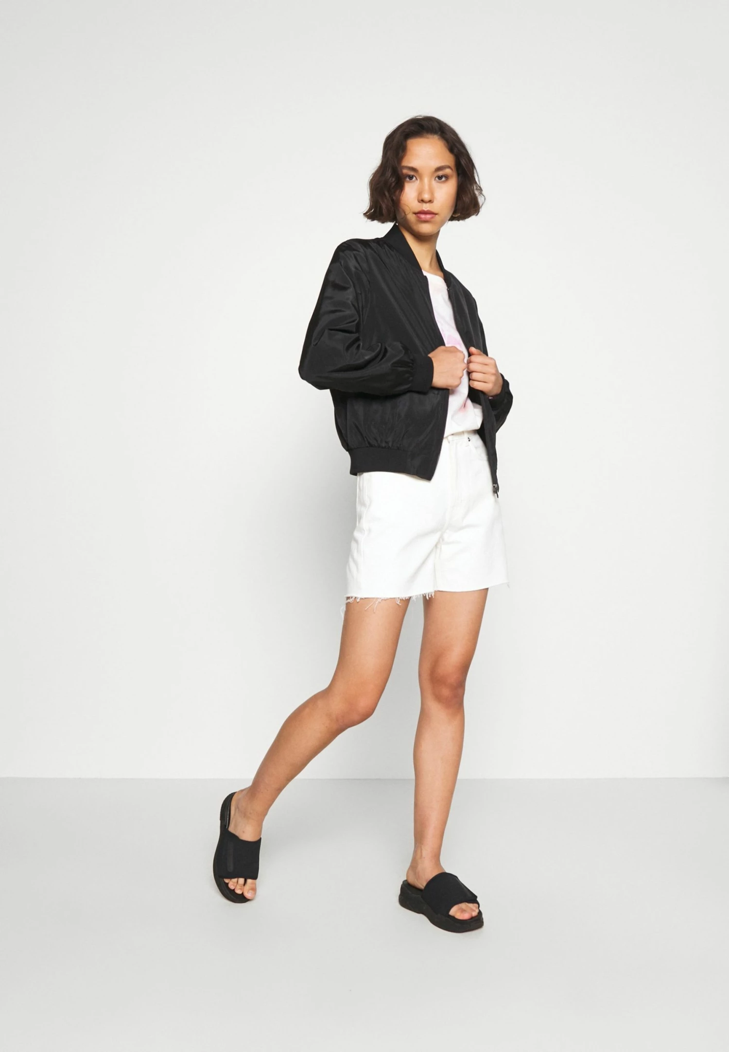 Weekday EYA - Short en jean Women 4 Weekday EYA - Short en jean Women – Image 2