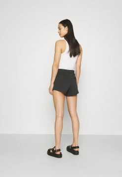 Weekday KARIN HOT PANTS - Short Women -France Weekday Soldes Boutique 0a631ecf7c53493fb46037de38cff81a