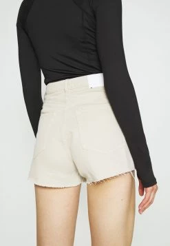 Weekday ROWE - Short en jean Women 13 Weekday ROWE - Short en jean Women -France Weekday Soldes Boutique 0a7f0ee3964e4558a43508280d75e698