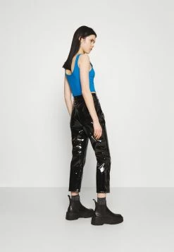 Weekday PIERA TANK - Débardeur Women -France Weekday Soldes Boutique 0dcee8506a7b40f385036248efd2c52e