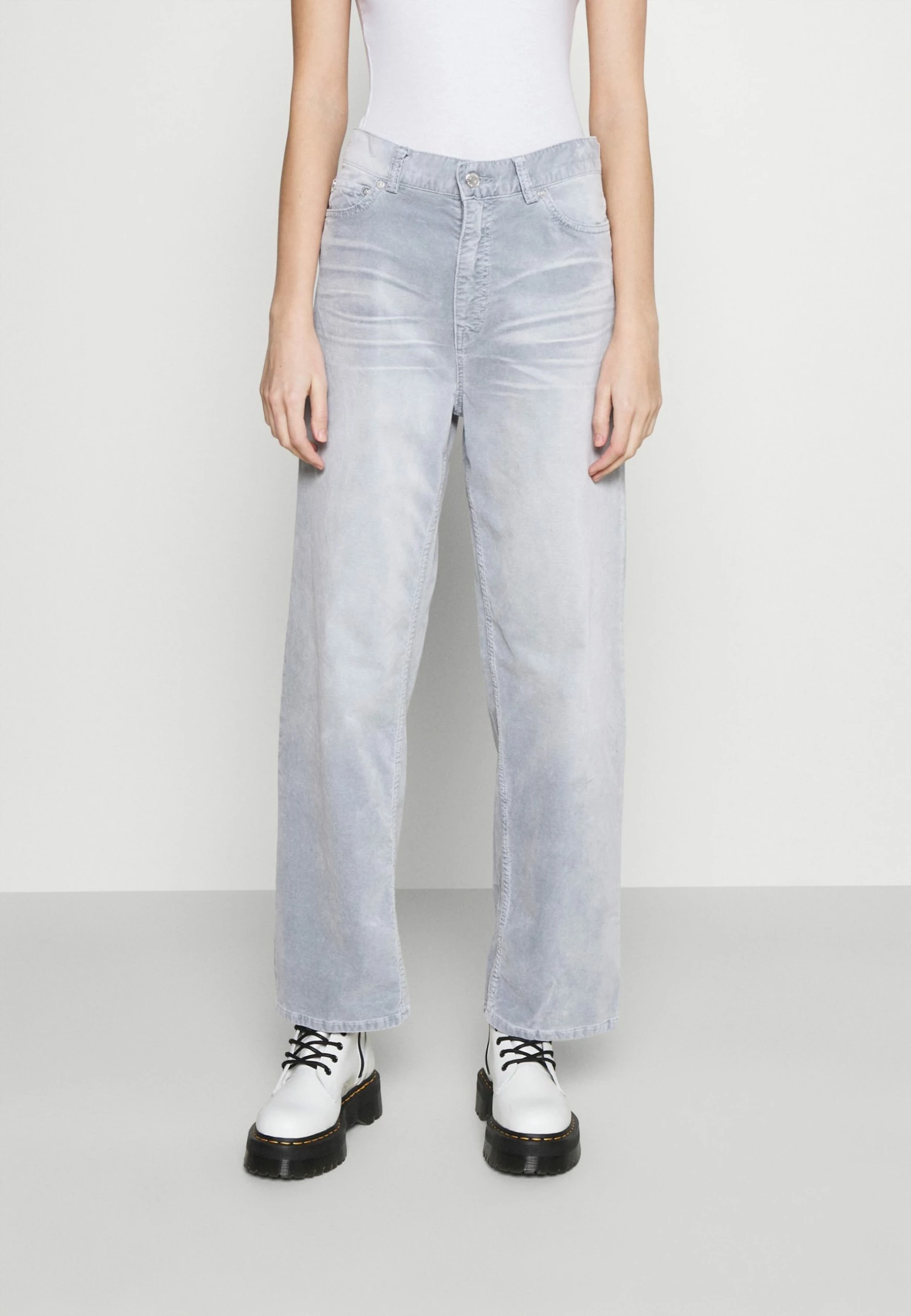 Weekday LASHES OVERSIZED TROUSERS - Pantalon classique Women 3 Weekday LASHES OVERSIZED TROUSERS - Pantalon classique Women