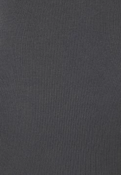 Weekday STELLA DRESS - Robe en jersey Women 20 Weekday STELLA DRESS - Robe en jersey Women -France Weekday Soldes Boutique 120f1bd3fd44412b9af0f0b5f0a693b5