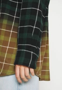 Weekday ELSIE OVERSIZED SHIRT - Chemisier Women 13 Weekday ELSIE OVERSIZED SHIRT - Chemisier Women -France Weekday Soldes Boutique 130f4e98a35f4a7fb3e692164c9a31d5