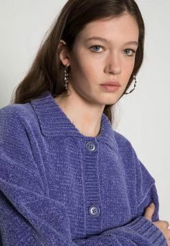 Weekday CHUNKY CARDIGAN - Gilet Women 12 Weekday CHUNKY CARDIGAN - Gilet Women -France Weekday Soldes Boutique 13a1d79383f54b589e771fcc4cbb3cd9