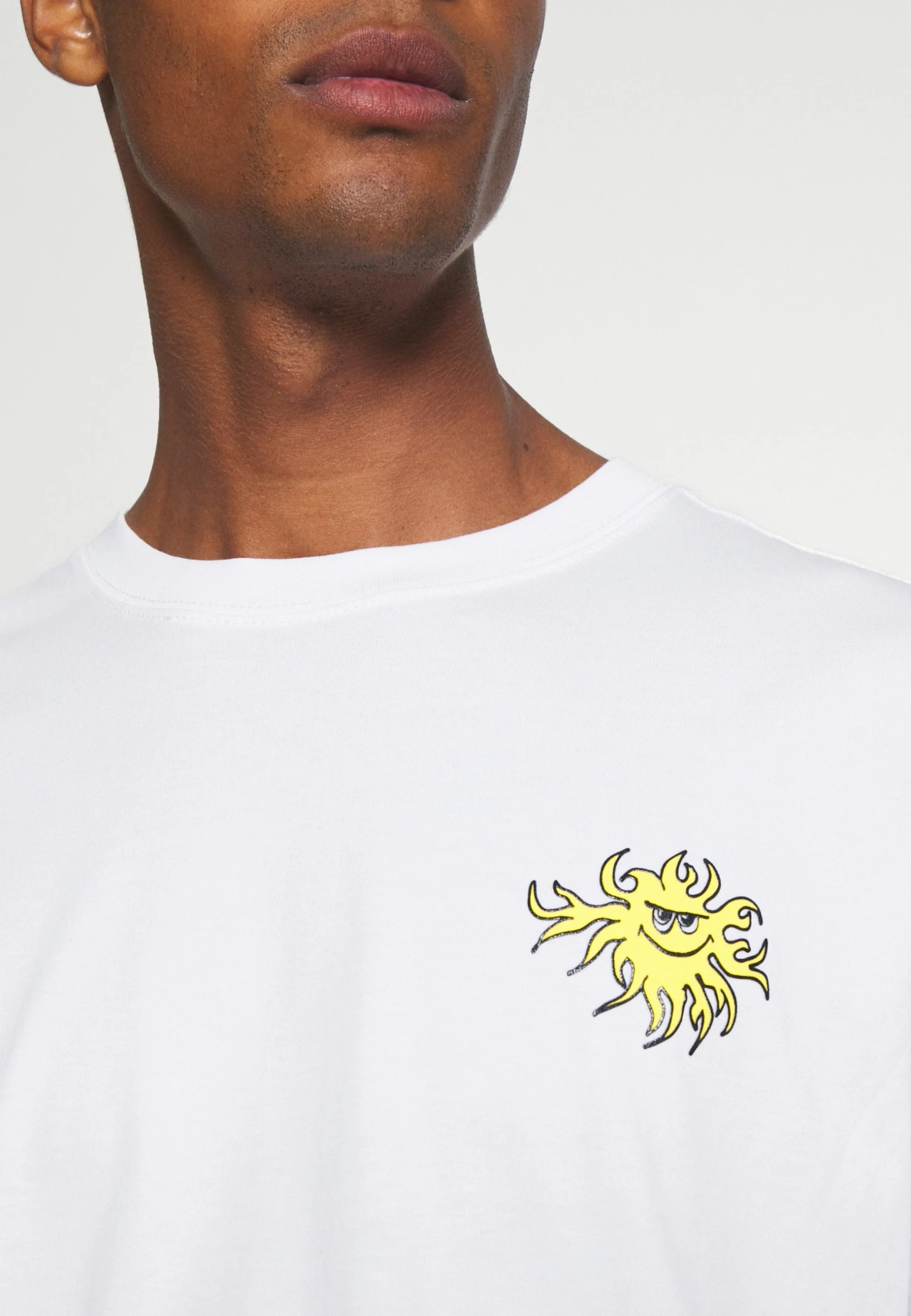 Weekday BAGDE UNISEX - T-shirt imprimé All 8 Weekday BAGDE UNISEX - T-shirt imprimé All – Image 6