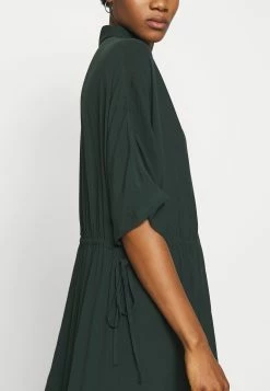 Weekday CAT SHORT SLEEVE DRESS - Robe chemise Women -France Weekday Soldes Boutique 1a954f438c2044b887326a53151cf1aa