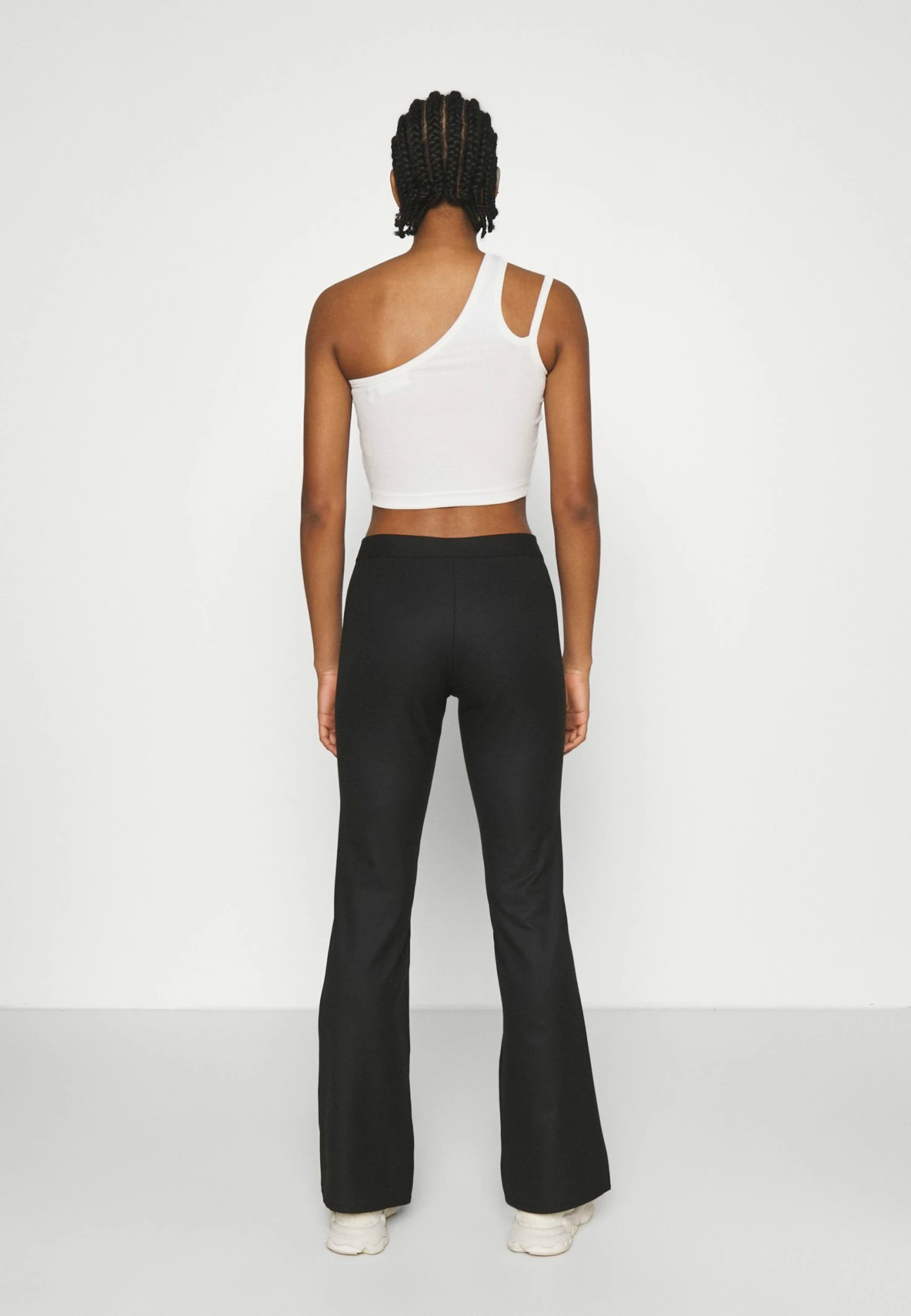 Weekday RITZA SKINNY FLARED TROUSER - Pantalon classique Women 5 Weekday RITZA SKINNY FLARED TROUSER - Pantalon classique Women – Image 3