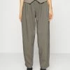 Weekday VALE TROUSERS - Pantalon classique Women 1 Weekday VALE TROUSERS - Pantalon classique Women -France Weekday Soldes Boutique 20185097e7874a27b44acd9f7fb4b6b7