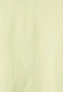 Weekday HUGE - T-shirt basique Women 33 Weekday HUGE - T-shirt basique Women -France Weekday Soldes Boutique 20835ff69cc6447b80f5852b92b79c30