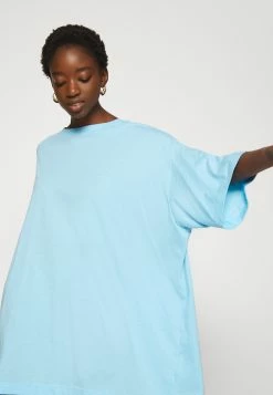 Weekday HUGE - T-shirt basique Women 32 Weekday HUGE - T-shirt basique Women -France Weekday Soldes Boutique 2279c0b581ae42d384a7a0b6e85cf5cb