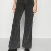 Weekday RITZ TROUSERS - Pantalon classique Women 2 Weekday RITZ TROUSERS - Pantalon classique Women -France Weekday Soldes Boutique 228fb8db887b494ba046b9e1d768bd53