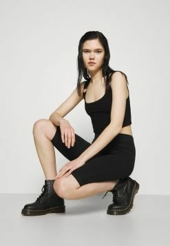 Weekday MAURICE BIKER - Short Women 13 Weekday MAURICE BIKER - Short Women -France Weekday Soldes Boutique 2356d9f720024a36b9f8300303060a80