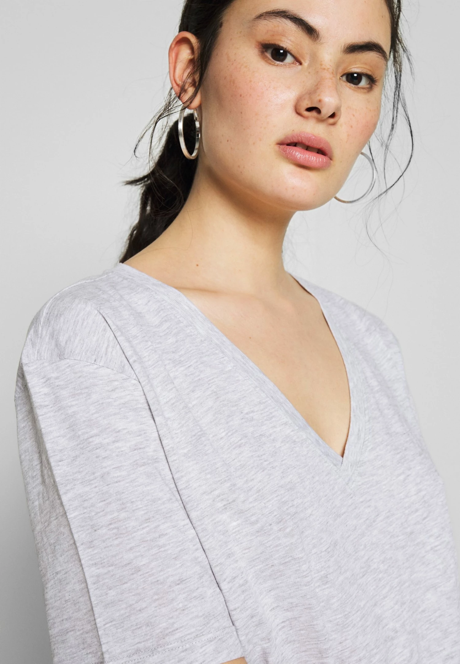 Weekday LAST V NECK - T-shirt basique Women 7 Weekday LAST V NECK - T-shirt basique Women – Image 5