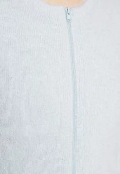 Weekday ARDEN HAIRY - Gilet Women -France Weekday Soldes Boutique 262bb4534bb6401299c3600d0379826c