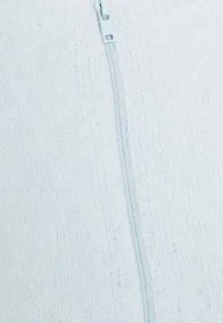 Weekday ARDEN HAIRY - Gilet Women -France Weekday Soldes Boutique 2832c44287c14758be5051447f3e8706