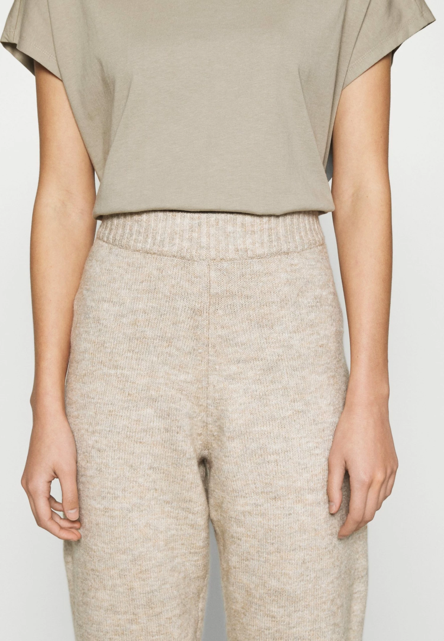 Weekday AMBA - Pantalon de survêtement Women 7 Weekday AMBA - Pantalon de survêtement Women – Image 5