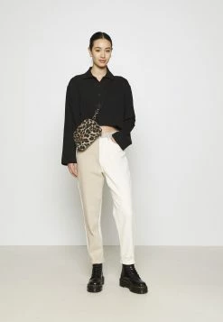 Weekday KALANI CROPPED LONG SLEEVE - Polo Women -France Weekday Soldes Boutique 2a2101f793044192af959e205bbbefe5