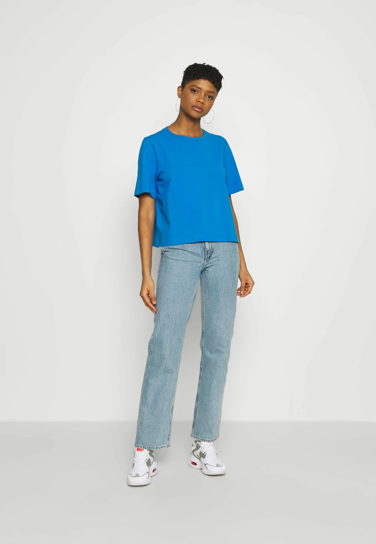 Weekday TRISH - T-shirt basique Women 4 Weekday TRISH - T-shirt basique Women – Image 2