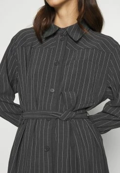 Weekday BEATRIX JACKET - Manteau court Women -France Weekday Soldes Boutique 309816e7bae14e95968f130a7a26137a