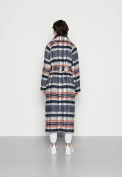 Weekday KIA COAT - Manteau classique Women -France Weekday Soldes Boutique 3194e407723f488b8194ca9f317b2e6f