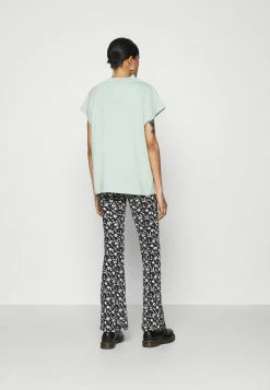 Weekday PRIME - T-shirt basique Women -France Weekday Soldes Boutique 35c41985512d40fd82ee22b48988c8a7