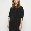 Weekday HOLLY PLEAT DRESS - Robe de jour Women -France Weekday Soldes Boutique 38cfb2e60ef84bca959e436d8e27ca5b