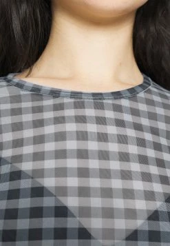 Weekday SENA LONG SLEEVE - T-shirt à manches longues Women 12 Weekday SENA LONG SLEEVE - T-shirt à manches longues Women -France Weekday Soldes Boutique 3b98369d07484829b8d96a8c902524a1