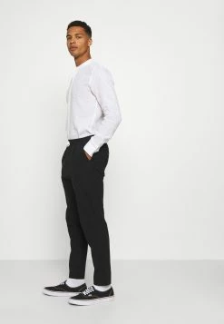 Weekday THRILLER STRUCTURED TROUSERS - Pantalon de survêtement Men -France Weekday Soldes Boutique 3e2bfe8dbdcb41f39c07d006c6dcd81a