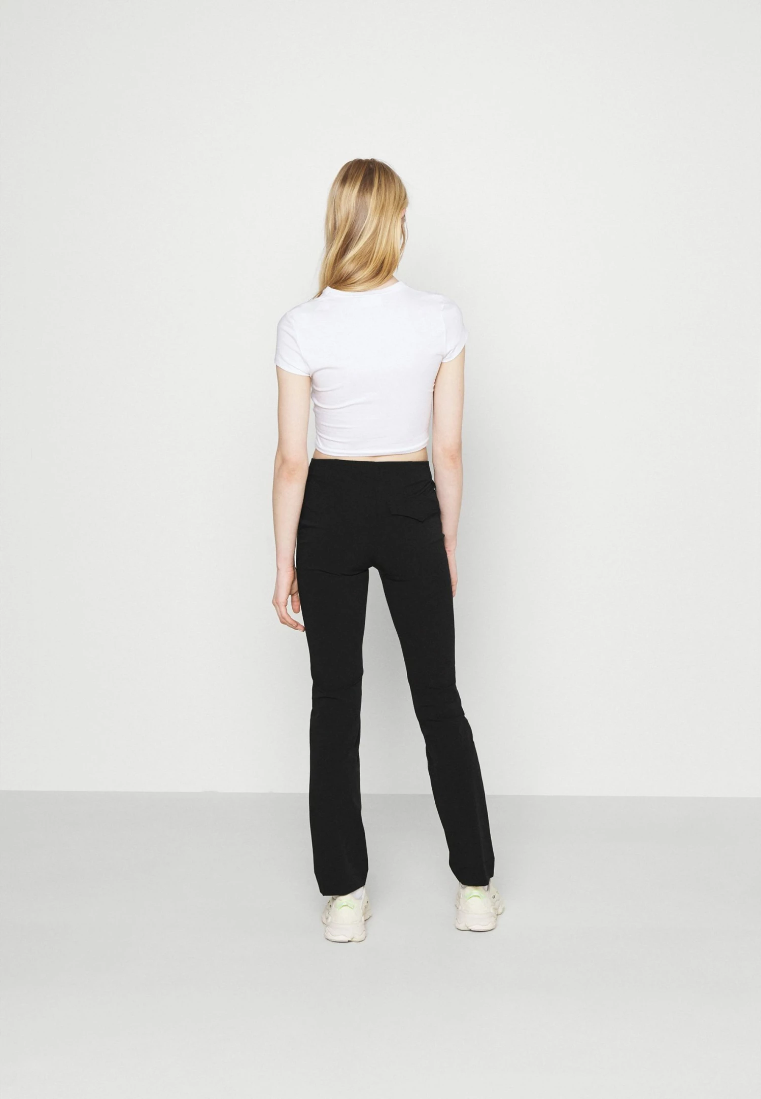 Weekday SPRING TIGHT TROUSER - Pantalon classique Women 5 Weekday SPRING TIGHT TROUSER - Pantalon classique Women – Image 3
