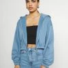 Weekday MIRIAM ZIP HOODIE - Sweat à capuche zippé Women -France Weekday Soldes Boutique 4579e66a1f284411bcda22e7dd70f360