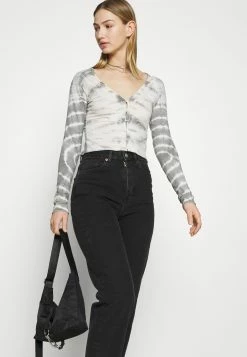 Weekday VIOLA - Gilet Women 14 Weekday VIOLA - Gilet Women -France Weekday Soldes Boutique 46677243076e41d1ab2df13292951554