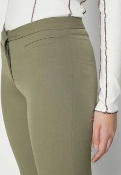 Weekday RITZO SLIT TROUSER - Pantalon classique Women -France Weekday Soldes Boutique 4caf24051f6540cebf58f35e61c3247e