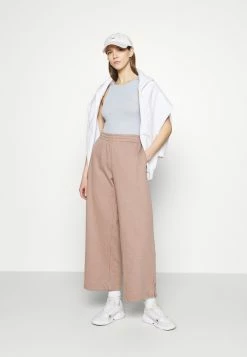 Weekday ROXA - Pantalon de survêtement Women -France Weekday Soldes Boutique 514fd091e7714968803bf5ce5e7fe118