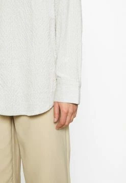 Weekday KIRA - Chemisier Women -France Weekday Soldes Boutique 52fe0e02fa9e4001b922736c8c6f54a1