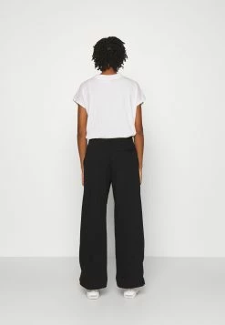 Weekday ROXA - Pantalon de survêtement Women 10 Weekday ROXA - Pantalon de survêtement Women -France Weekday Soldes Boutique 54b120f848e84c0696e16f4da0e3187b