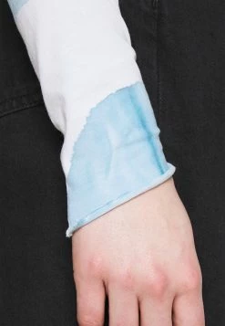 Weekday SENA TIE DYE LONG SLEEVE - T-shirt à manches longues Women -France Weekday Soldes Boutique 57ecc47939b740c38d4df19274fc791d