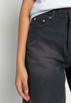 Weekday FAITH TROUSERS - Jean boyfriend Women 12 Weekday FAITH TROUSERS - Jean boyfriend Women -France Weekday Soldes Boutique 59db2ca4b6964e749945cdf872029df8