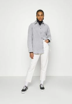 Weekday KELLY - Blouse Women -France Weekday Soldes Boutique 5b6e72fc4fc346beac73dc5357e93349