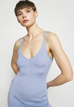 Weekday DRESS - Robe pull Women