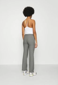 Weekday CHANA TIGHT SUIT TROUSER - Pantalon classique Women -France Weekday Soldes Boutique 65d2b9a9d6984577bf64bea33415b291
