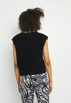 Weekday POPPY - T-shirt basique Women 11 Weekday POPPY - T-shirt basique Women -France Weekday Soldes Boutique 6885827cc6be4d70aab6a448e3ec5300