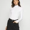 Weekday VERENA TURTLENECK - T-shirt à manches longues Women 2 Weekday VERENA TURTLENECK - T-shirt à manches longues Women -France Weekday Soldes Boutique 74fcae8218904240b23af85912c50c0a