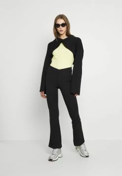 Weekday SLASHFRONT HOODIE - Sweat à capuche Women 10 Weekday SLASHFRONT HOODIE - Sweat à capuche Women -France Weekday Soldes Boutique 75faba8935454881a76d848c3aba9036