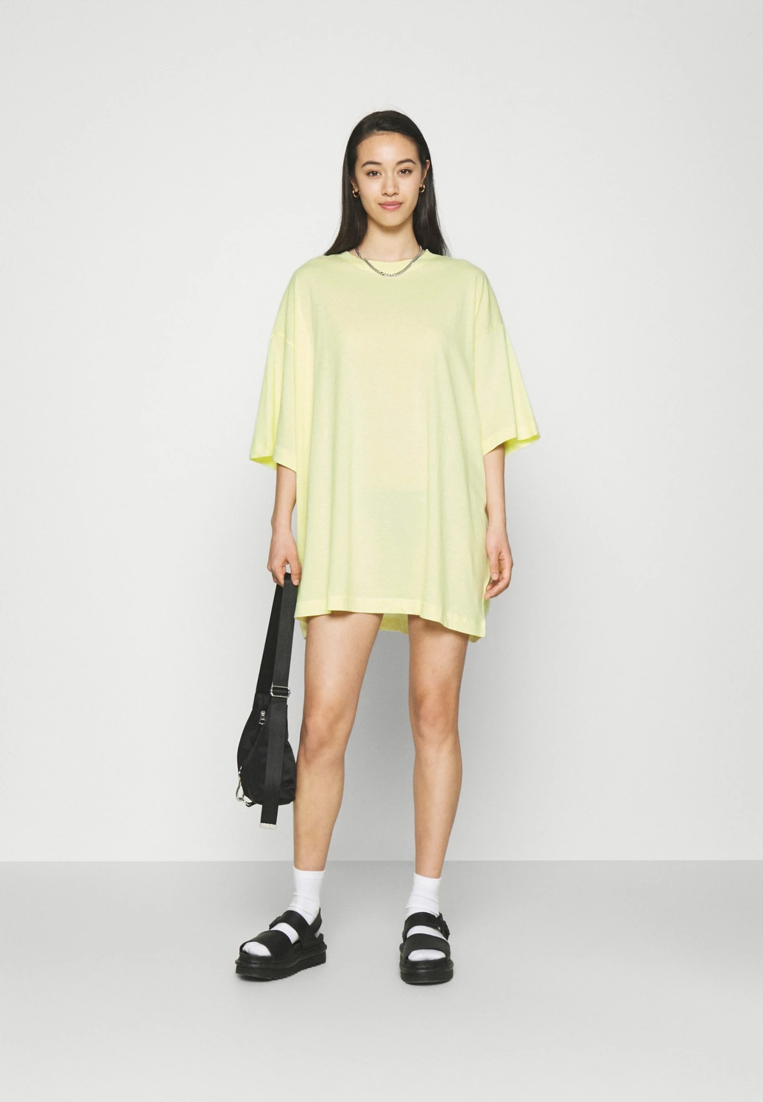 Weekday HUGE - T-shirt basique Women 4 Weekday HUGE - T-shirt basique Women – Image 2