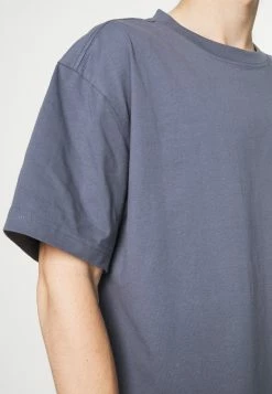 Weekday T-shirt basique Men -France Weekday Soldes Boutique 7a346e41c94e434f95cf005992f6c3d4