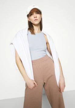 Weekday ROXA - Pantalon de survêtement Women -France Weekday Soldes Boutique 7b29dc5aab1e4a3298f849b67df3c9d4