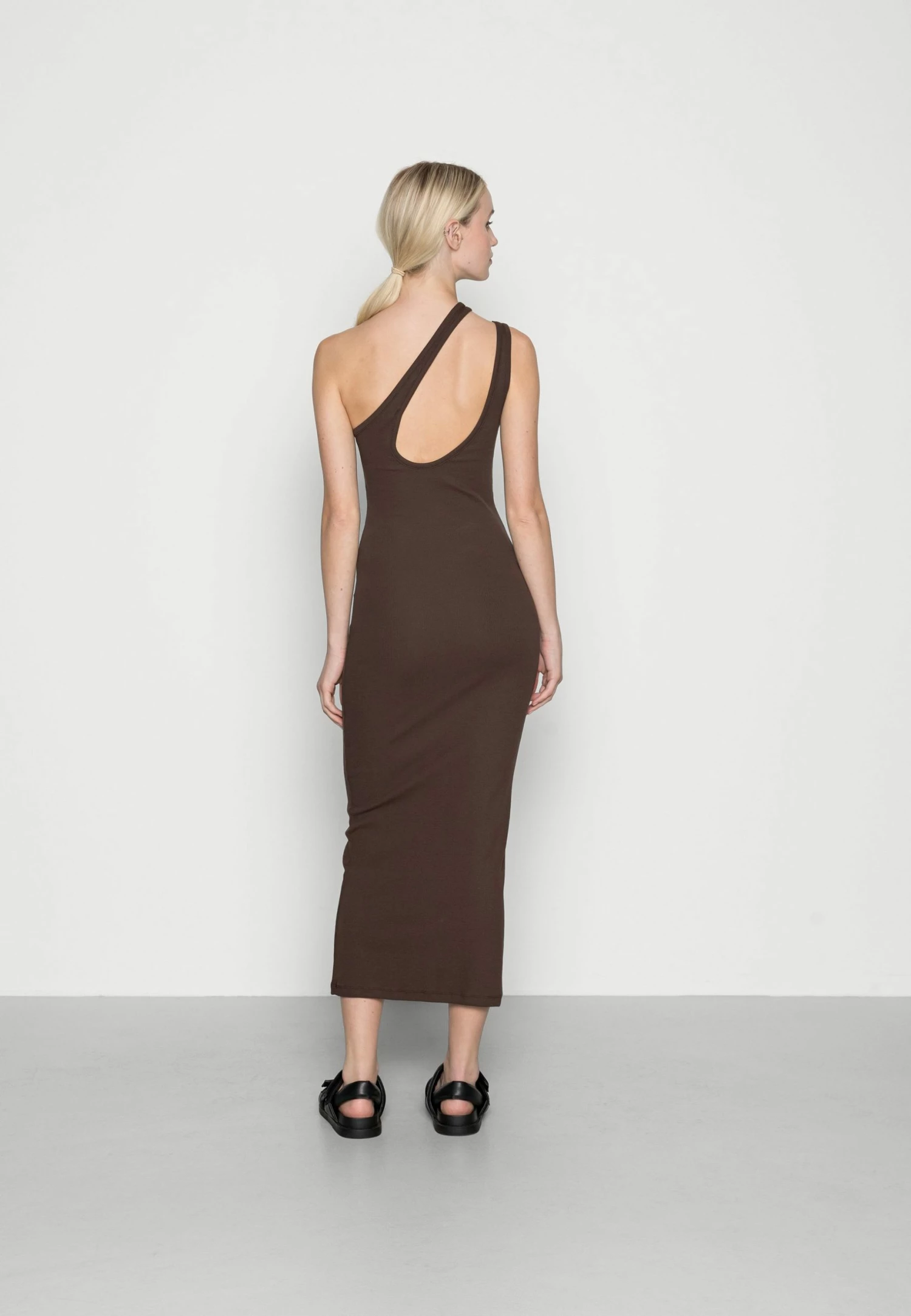 Weekday VIC ONE SHOULDER DRESS - Robe en jersey Women 5 Weekday VIC ONE SHOULDER DRESS - Robe en jersey Women – Image 3